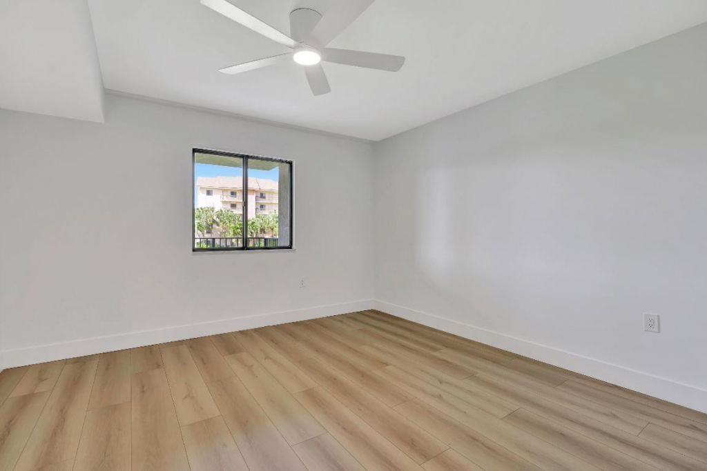 501 Seafarer Circle, Unit 204, Jupiter, FL 33477 Photo