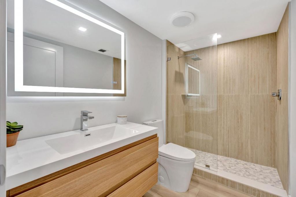 501 Seafarer Circle, Unit 204, Jupiter, FL 33477 Photo