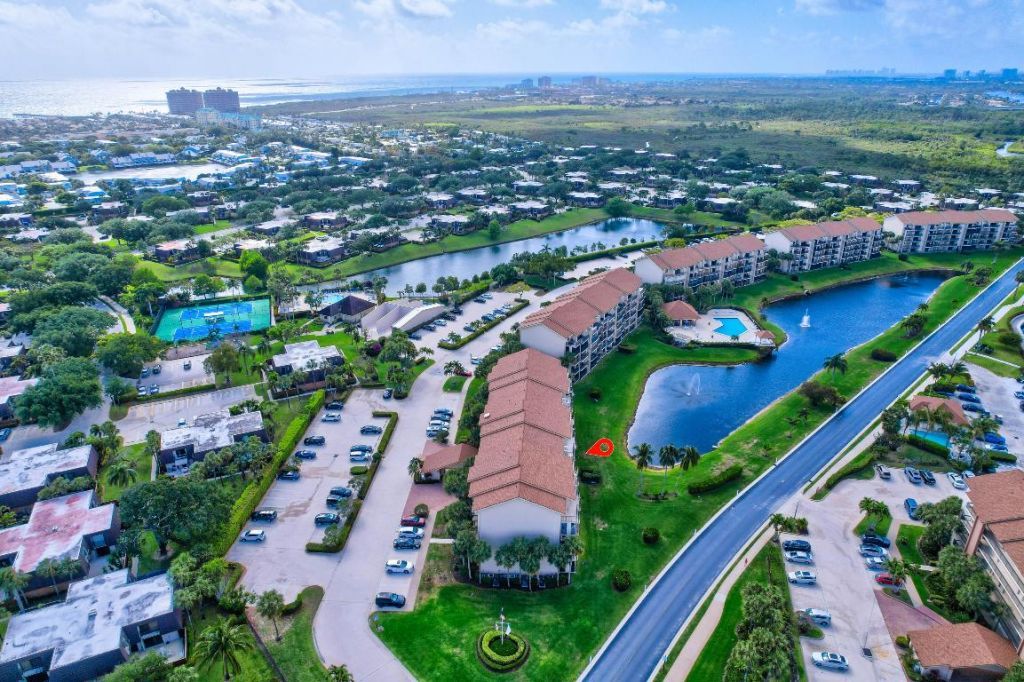 501 Seafarer Circle, Unit 204, Jupiter, FL 33477 Photo