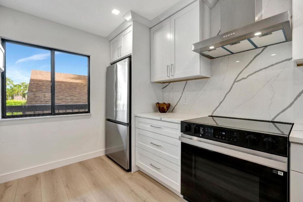 501 Seafarer Circle, Unit 204, Jupiter, FL 33477 Photo