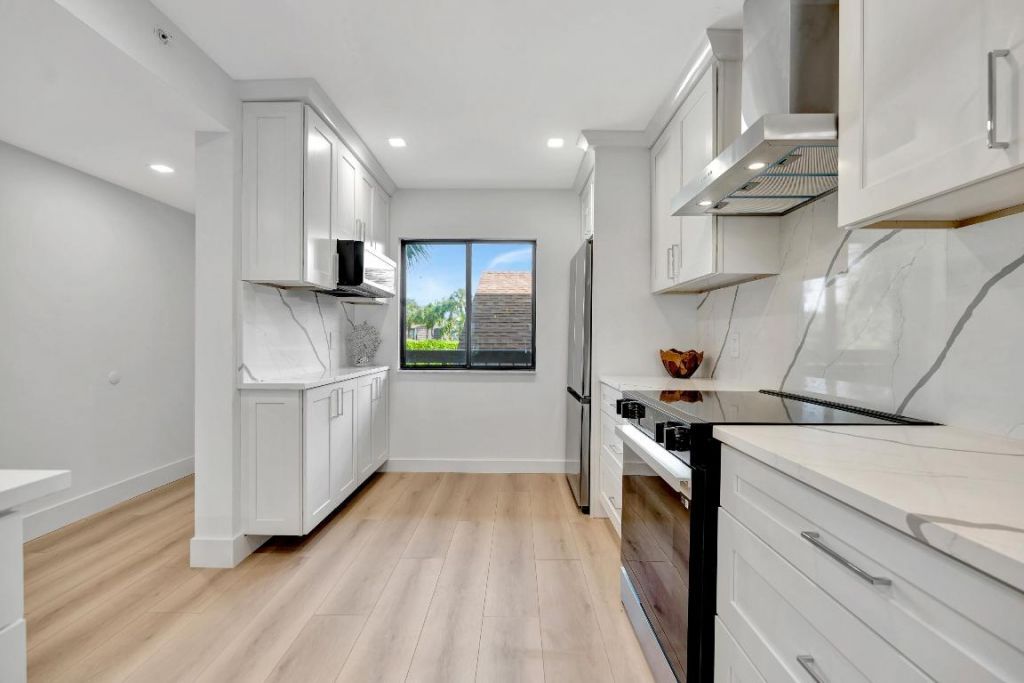 501 Seafarer Circle, Unit 204, Jupiter, FL 33477 Photo