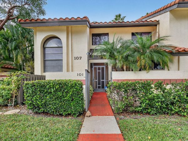 10215 N Circle Lake Drive, Unit 101, Boynton Beach, FL 33437