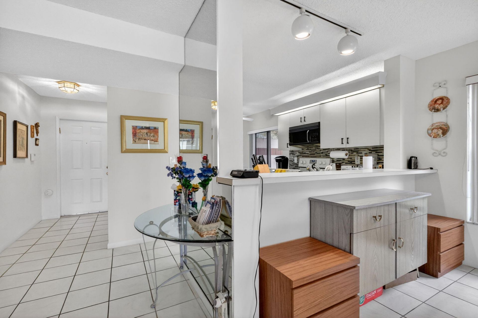 10215 N Circle Lake Drive, Unit 101, Boynton Beach, FL 33437 Photo