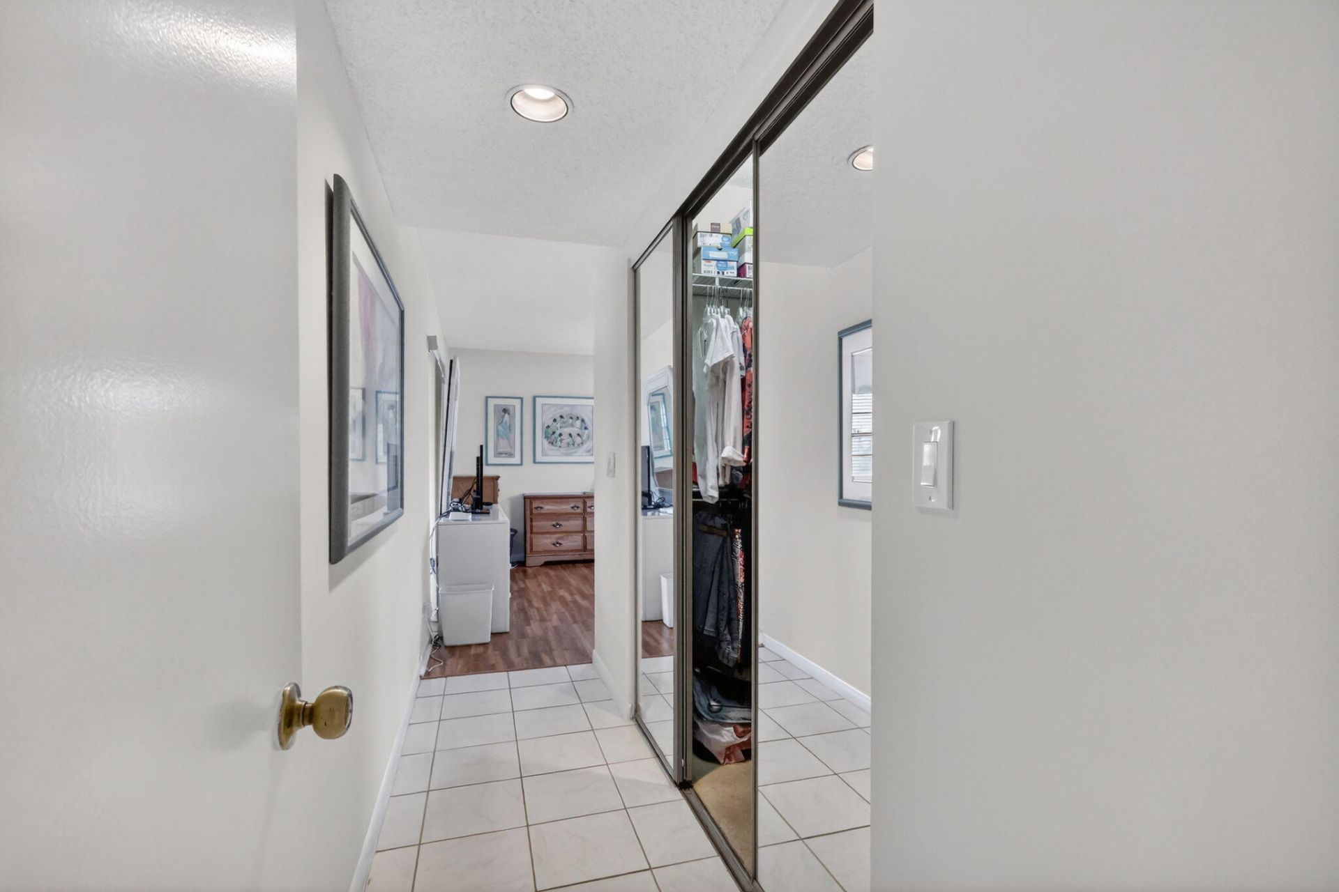 10215 N Circle Lake Drive, Unit 101, Boynton Beach, FL 33437 Photo