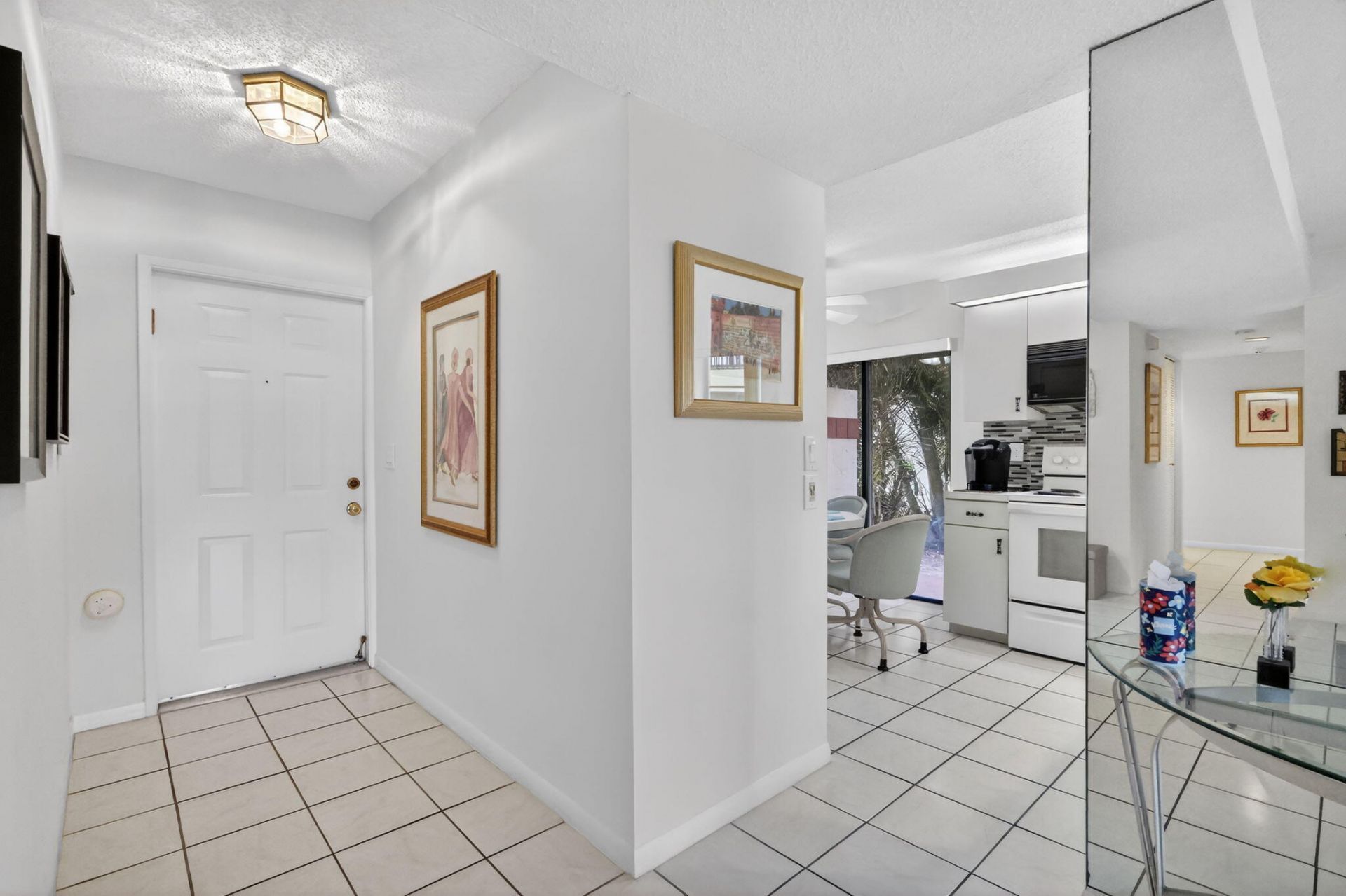 10215 N Circle Lake Drive, Unit 101, Boynton Beach, FL 33437 Photo