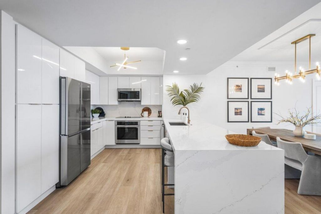 2640 Lake Shore Drive, Unit 1410, Riviera Beach, FL 33404 Photo