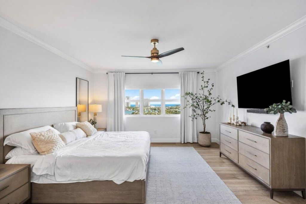 2640 Lake Shore Drive, Unit 1410, Riviera Beach, FL 33404 Photo