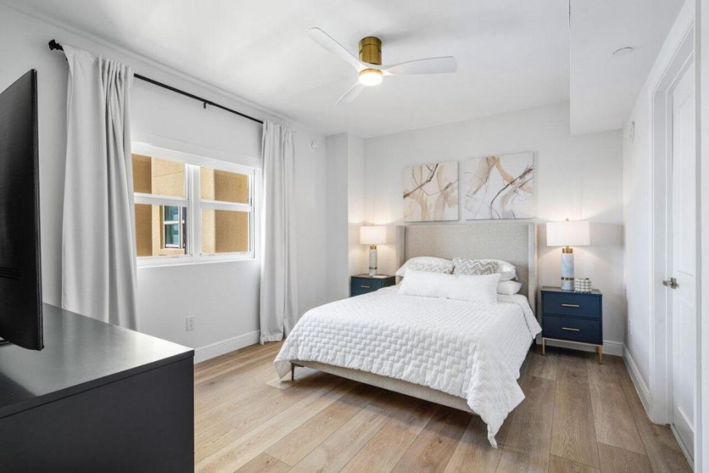 2640 Lake Shore Drive, Unit 1410, Riviera Beach, FL 33404 Photo