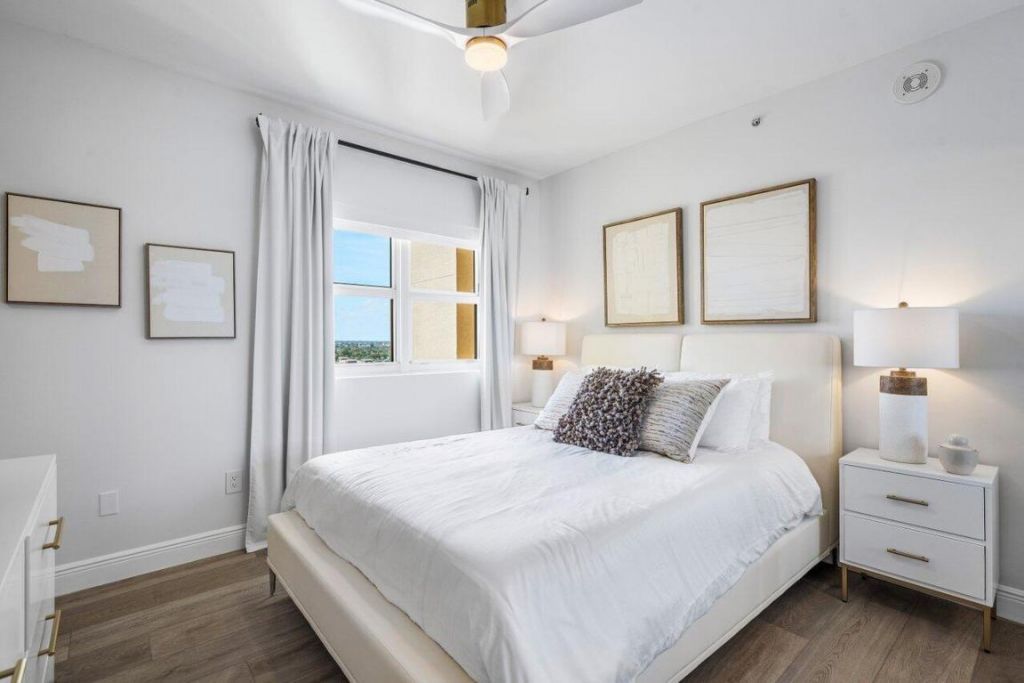 2640 Lake Shore Drive, Unit 1410, Riviera Beach, FL 33404 Photo