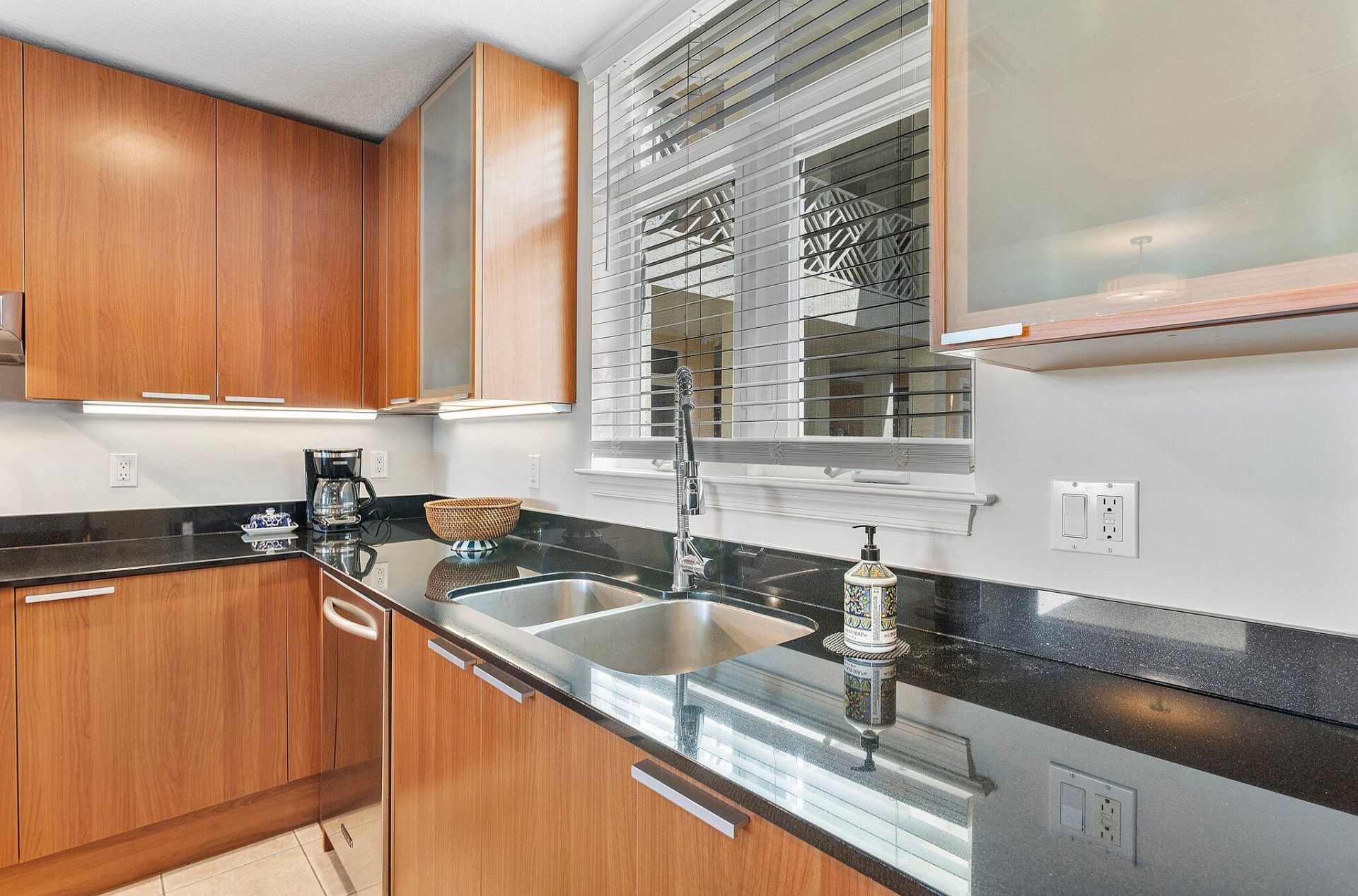 309 E Ocean Avenue, Unit 205, Lantana, FL 33462 Photo