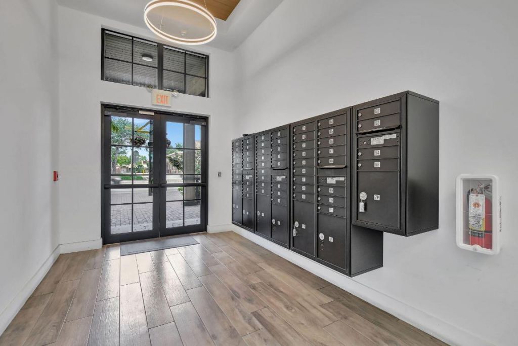 4100 SW 64th Avenue, Unit 315, Davie, FL 33314 Photo