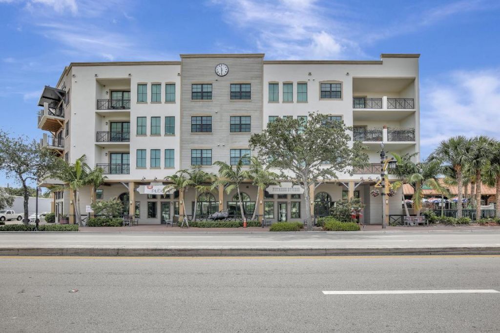 4100 SW 64th Avenue, Unit 315, Davie, FL 33314 Photo