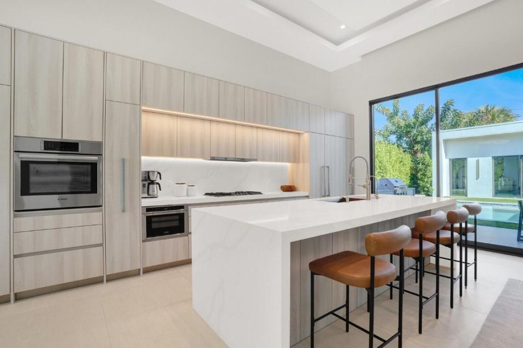 828 NW 2nd Avenue, Boca Raton, FL 33432 Photo