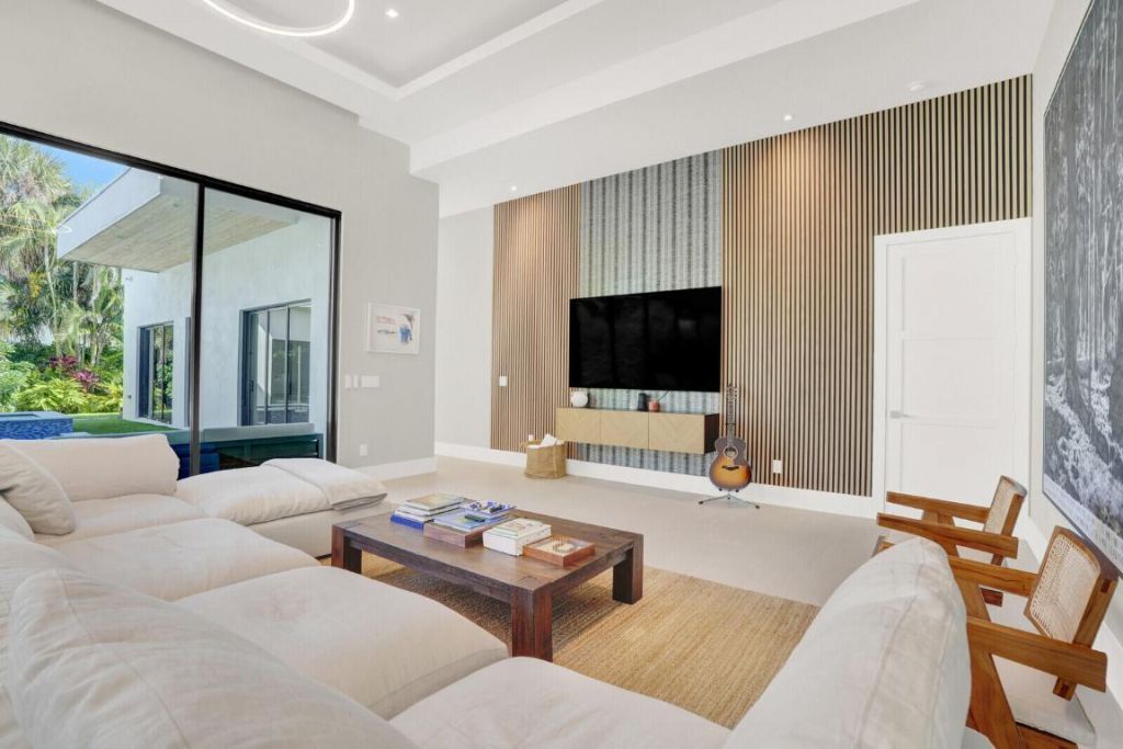 828 NW 2nd Avenue, Boca Raton, FL 33432 Photo