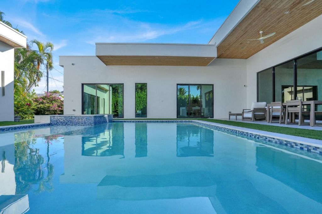 828 NW 2nd Avenue, Boca Raton, FL 33432 Photo