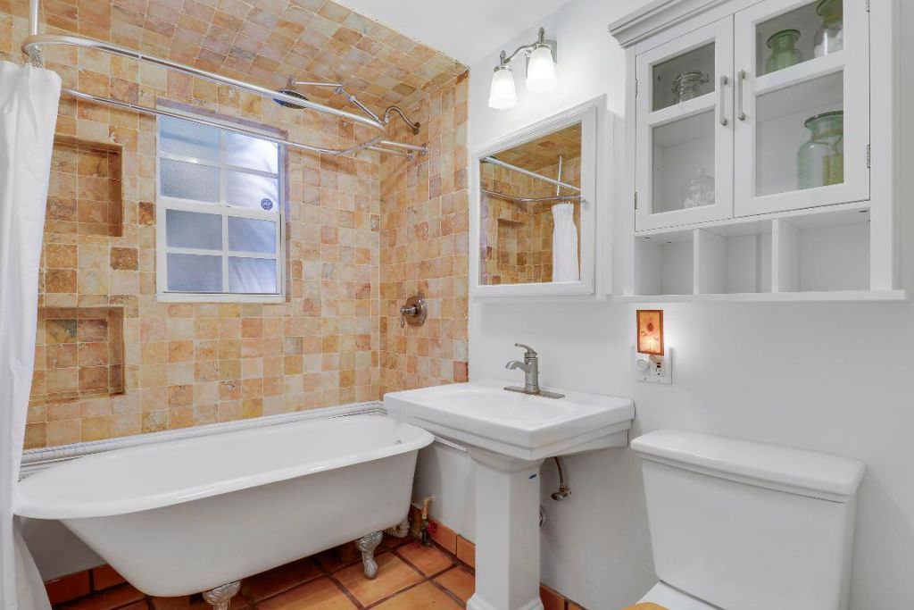 528 Avenida Hermosa, West Palm Beach, FL 33405 Photo