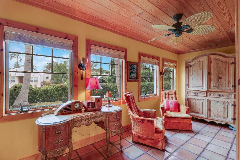 528 Avenida Hermosa, West Palm Beach, FL 33405 Photo