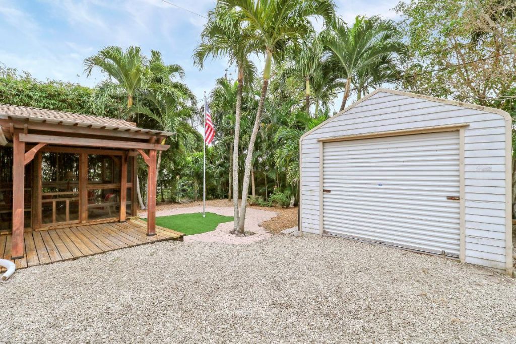 528 Avenida Hermosa, West Palm Beach, FL 33405 Photo