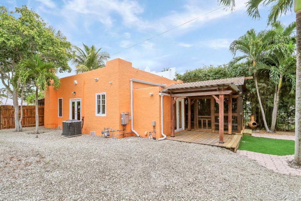 528 Avenida Hermosa, West Palm Beach, FL 33405 Photo