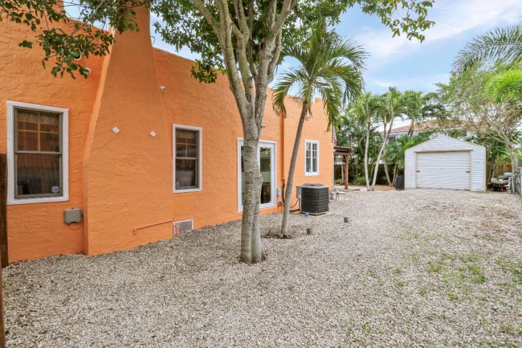 528 Avenida Hermosa, West Palm Beach, FL 33405 Photo