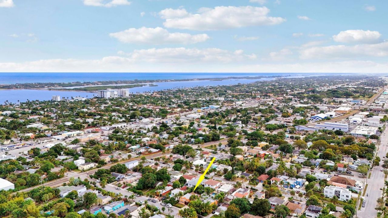 528 Avenida Hermosa, West Palm Beach, FL 33405 Photo