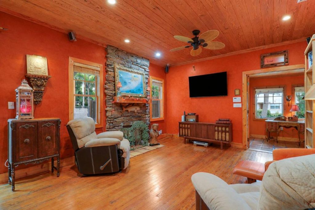 528 Avenida Hermosa, West Palm Beach, FL 33405 Photo