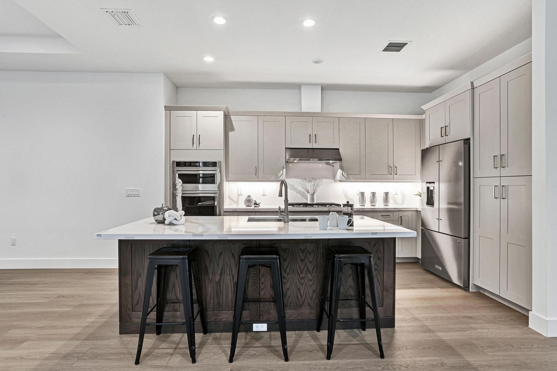 203 SE Calmo Circle, Port Saint Lucie, FL 34984 Photo