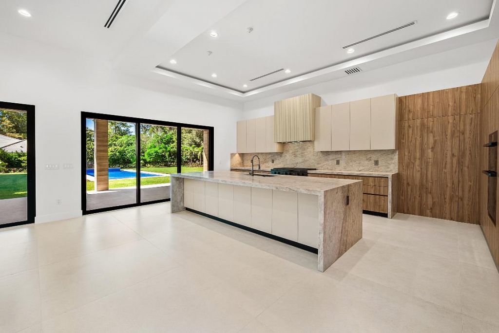 14817 Paddock Drive, Wellington, FL 33414 Photo