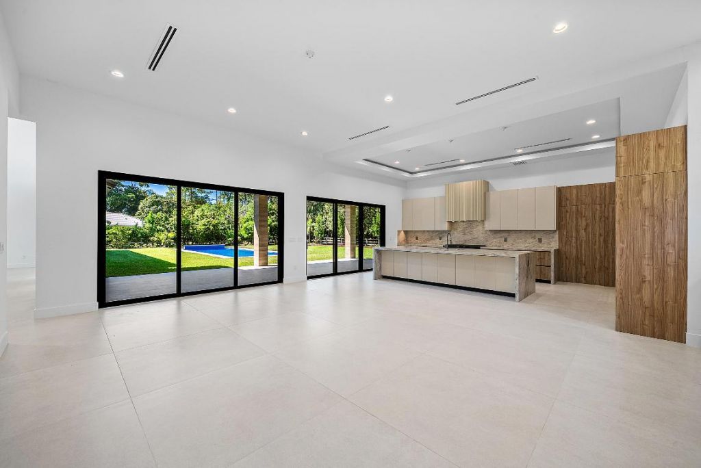 14817 Paddock Drive, Wellington, FL 33414 Photo