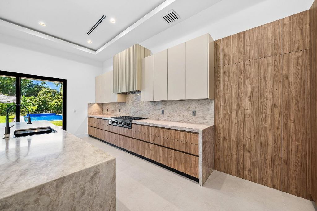 14817 Paddock Drive, Wellington, FL 33414 Photo