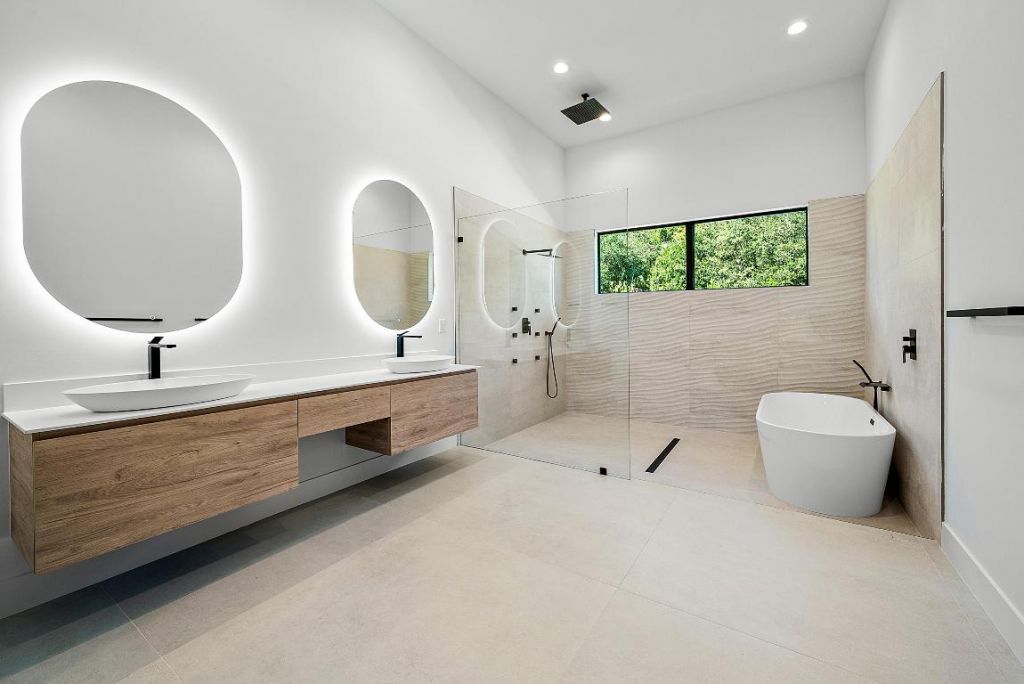 14817 Paddock Drive, Wellington, FL 33414 Photo