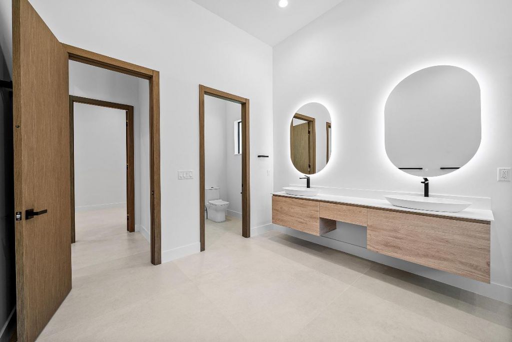 14817 Paddock Drive, Wellington, FL 33414 Photo