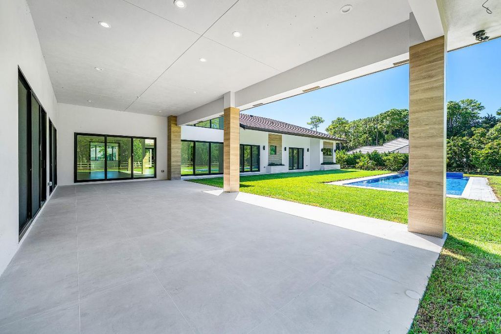 14817 Paddock Drive, Wellington, FL 33414 Photo