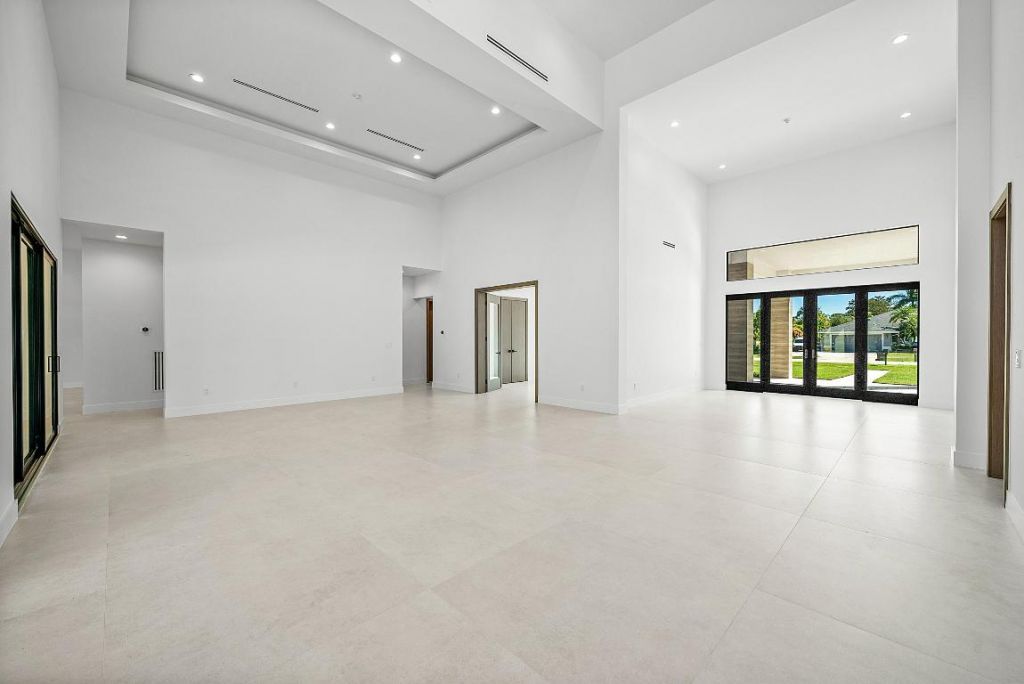 14817 Paddock Drive, Wellington, FL 33414 Photo