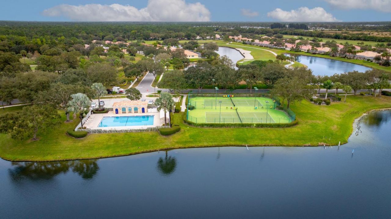 9520 SW Wedgewood Lane, Stuart, FL 34997 Photo