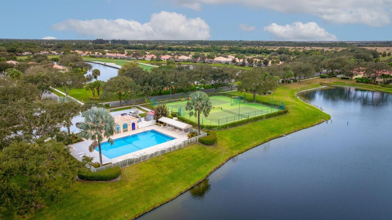 9520 SW Wedgewood Lane, Stuart, FL 34997 Photo