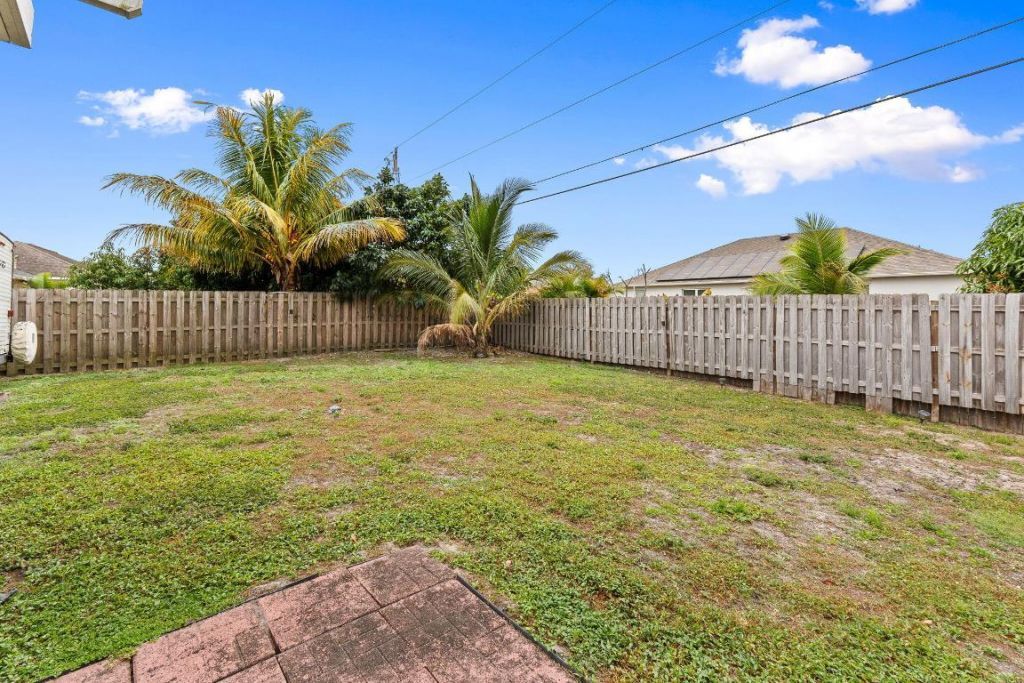 2356 SW Savona Boulevard, Port Saint Lucie, FL 34953 Photo