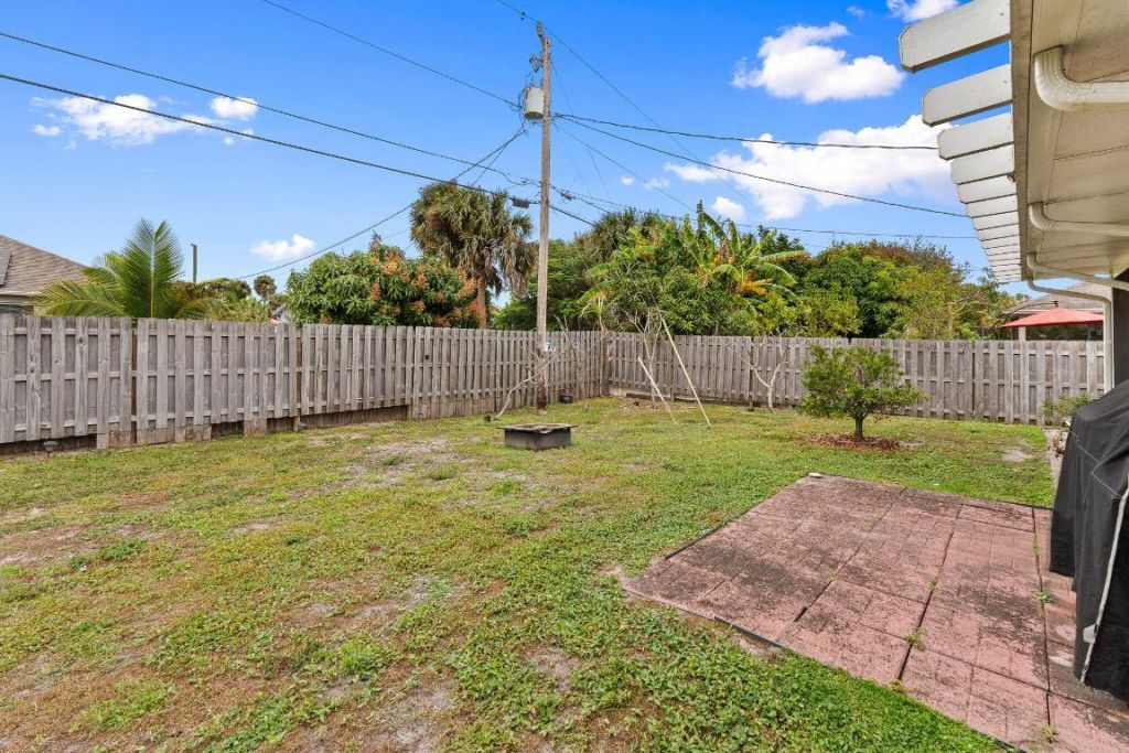 2356 SW Savona Boulevard, Port Saint Lucie, FL 34953 Photo