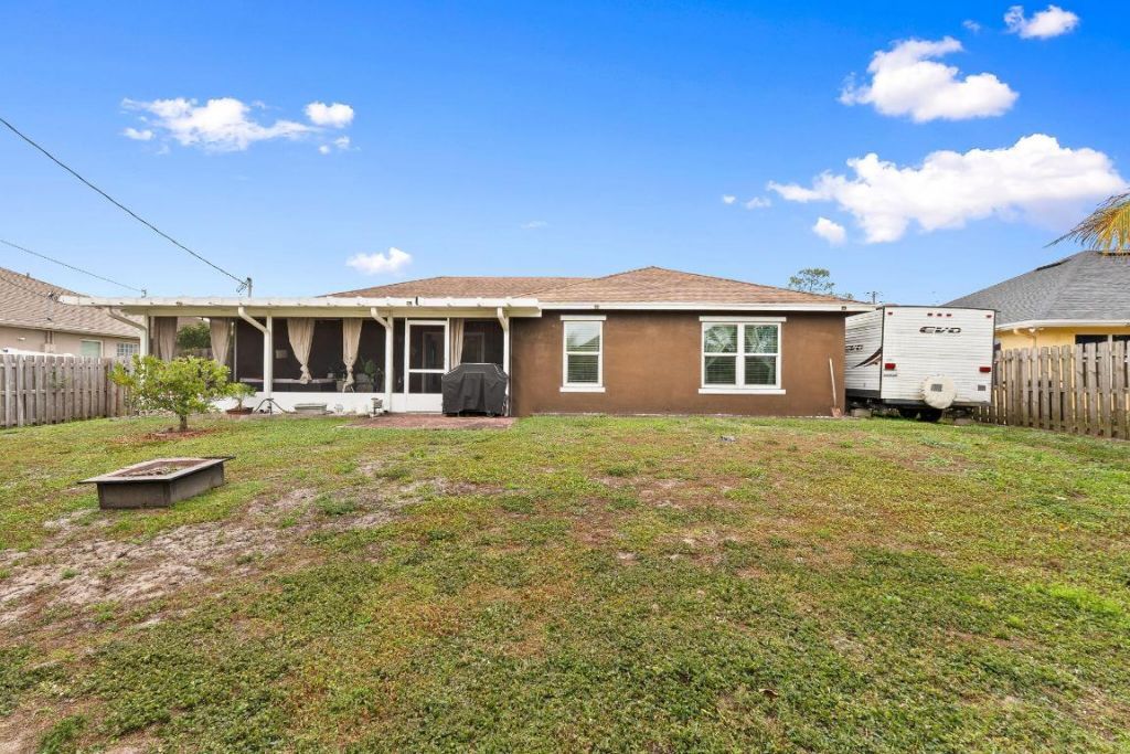 2356 SW Savona Boulevard, Port Saint Lucie, FL 34953 Photo