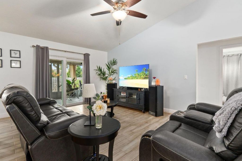 2356 SW Savona Boulevard, Port Saint Lucie, FL 34953 Photo