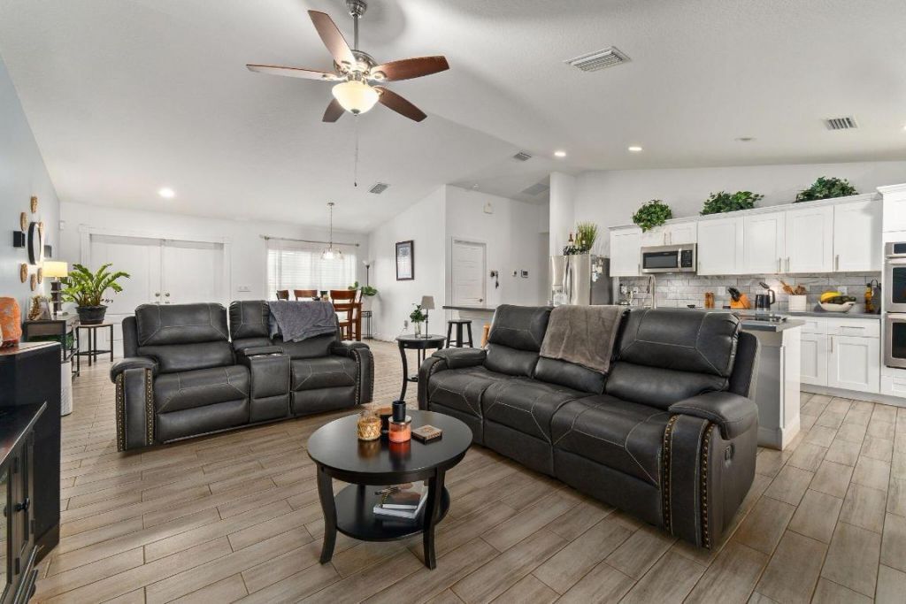 2356 SW Savona Boulevard, Port Saint Lucie, FL 34953 Photo