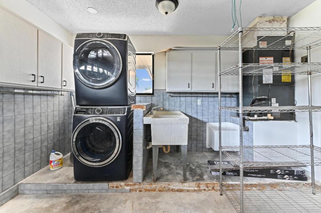 571 SE Anchor Lane, Port Saint Lucie, FL 34983 Photo