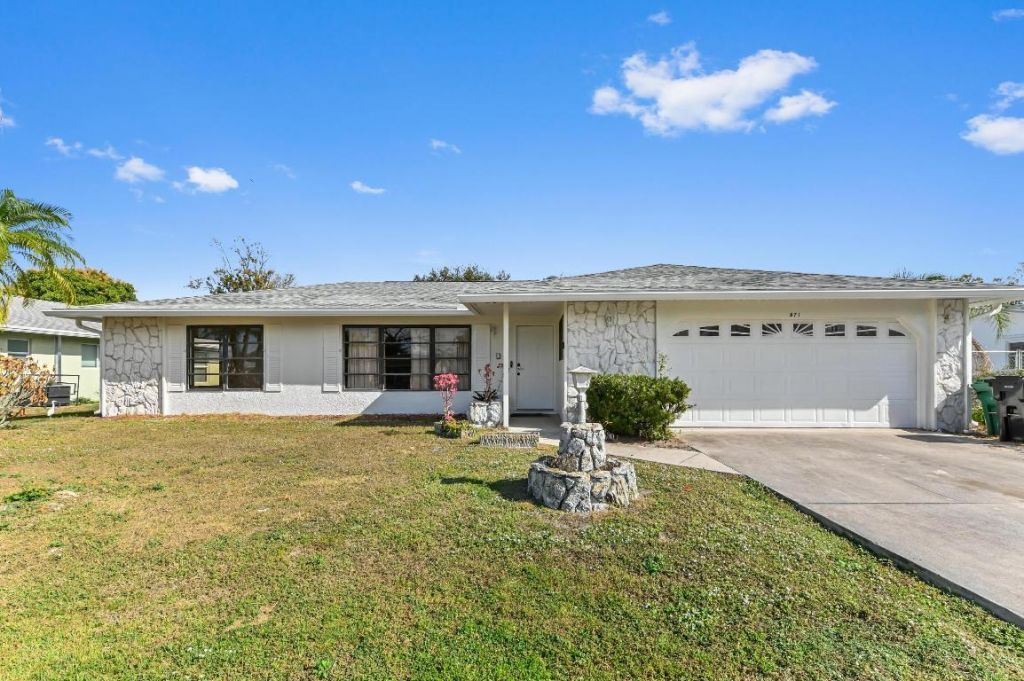 571 SE Anchor Lane, Port Saint Lucie, FL 34983 Photo