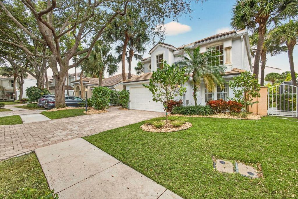 25 Grand Bay Circle, Juno Beach, FL 33408 Photo