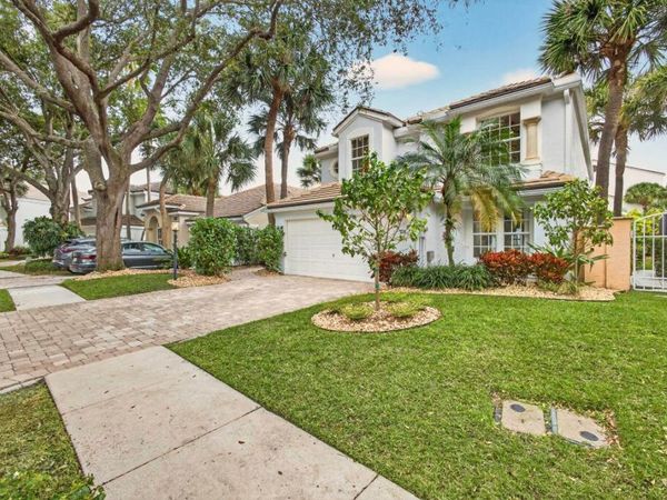 25 Grand Bay Circle, Juno Beach, FL 33408