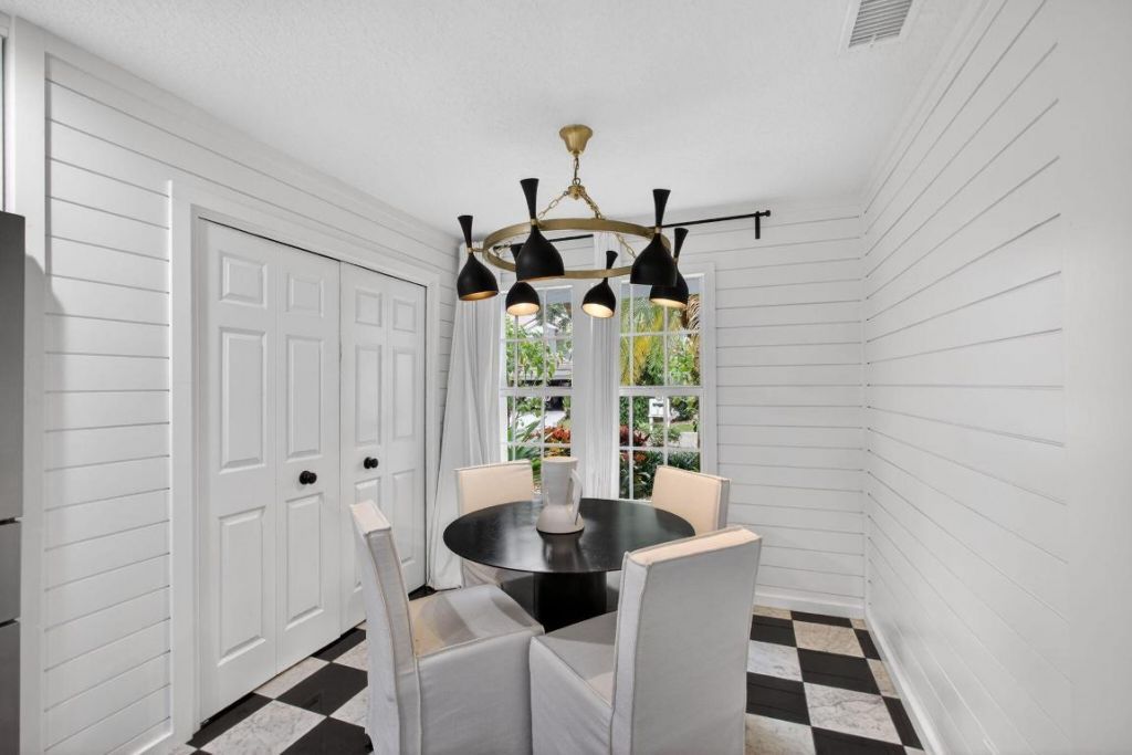 25 Grand Bay Circle, Juno Beach, FL 33408 Photo