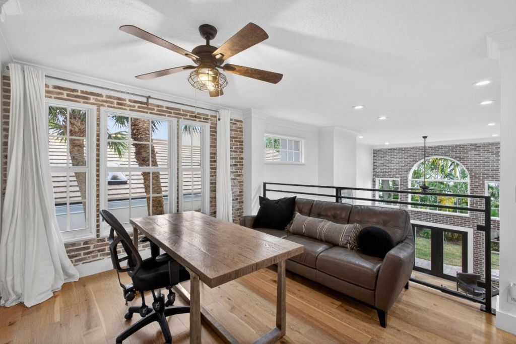 25 Grand Bay Circle, Juno Beach, FL 33408 Photo