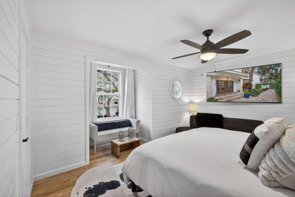 25 Grand Bay Circle, Juno Beach, FL 33408 Photo