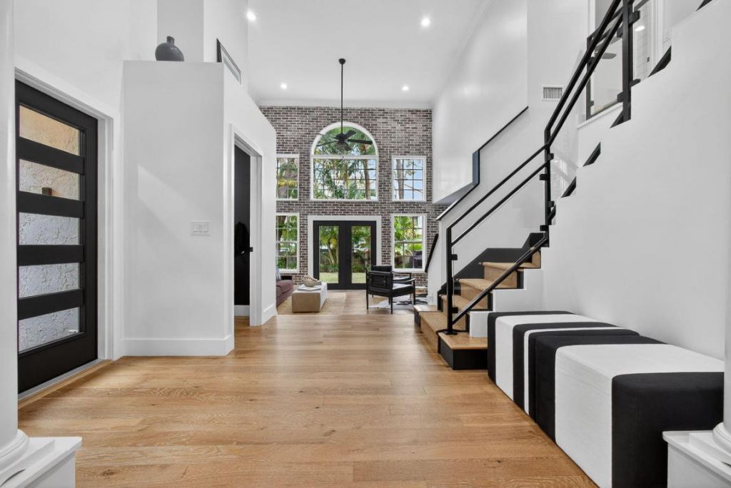 25 Grand Bay Circle, Juno Beach, FL 33408 Photo