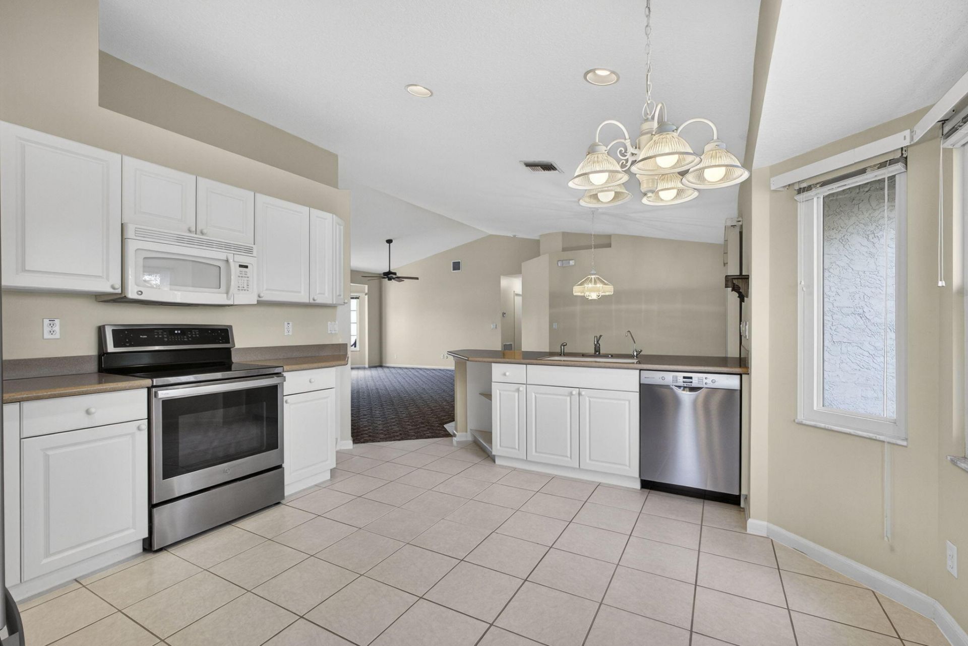 109 Monterey Way, Royal Palm Beach, FL 33411 Photo